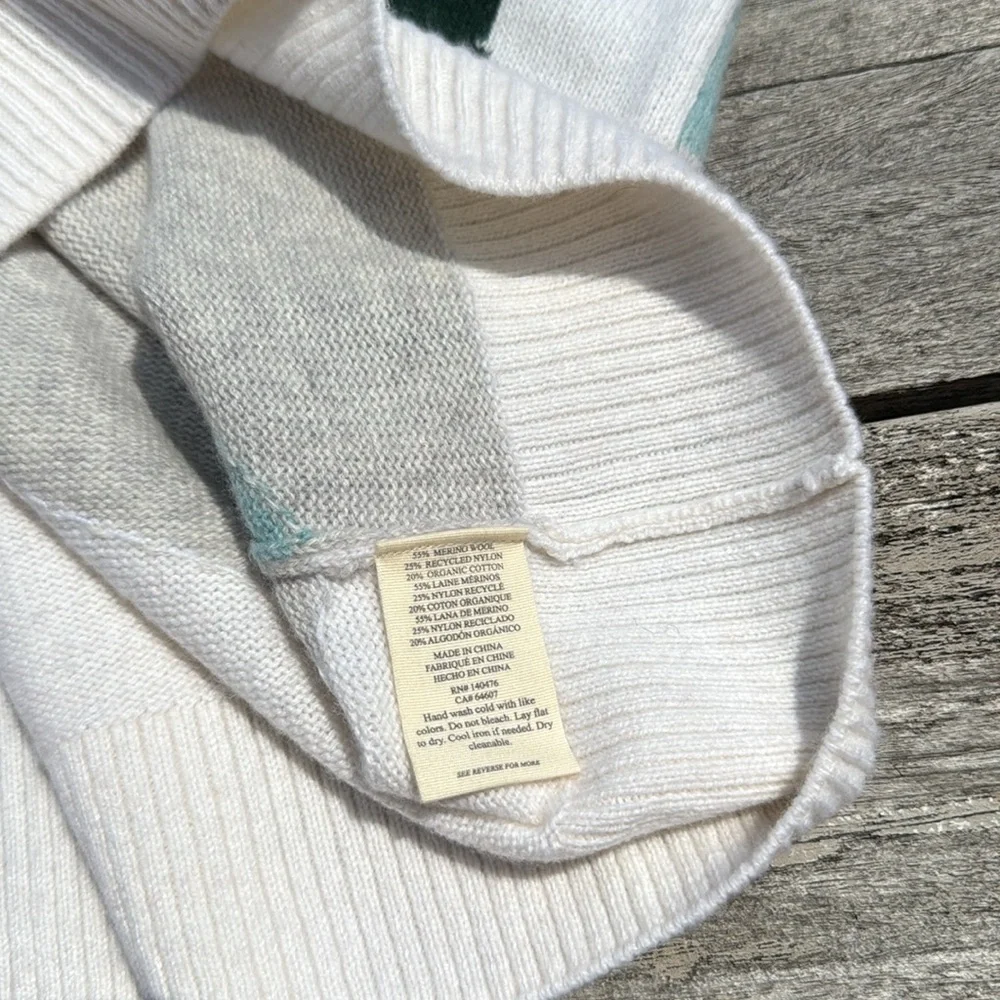 FAHERTY Mountain Coaster Crew SKI SWEATER SIZE MEDIUM‎ NWT $228 - Picture 7 of 7